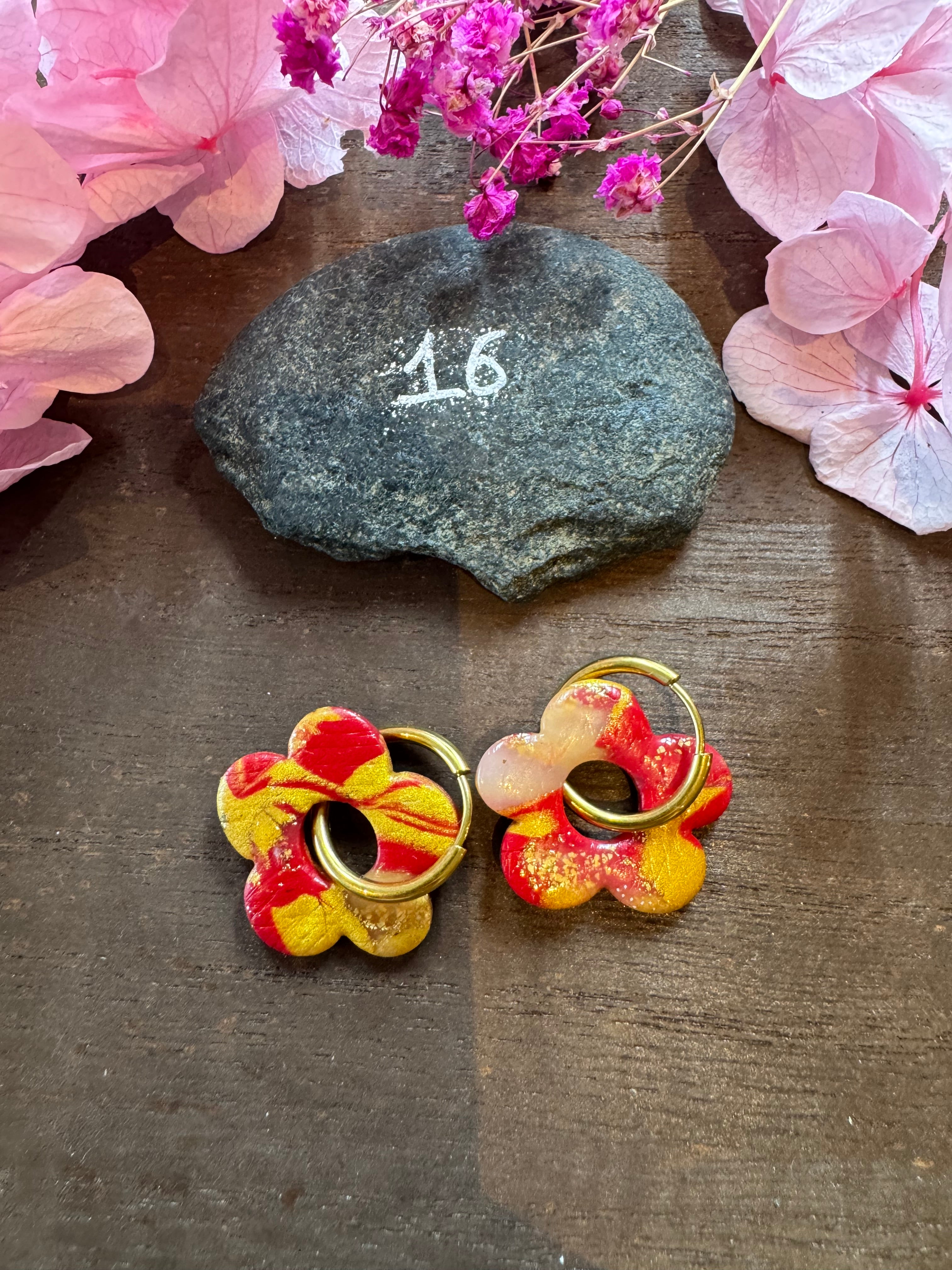 Rouge addict (pampilles interchangeables avec ou sans créoles)