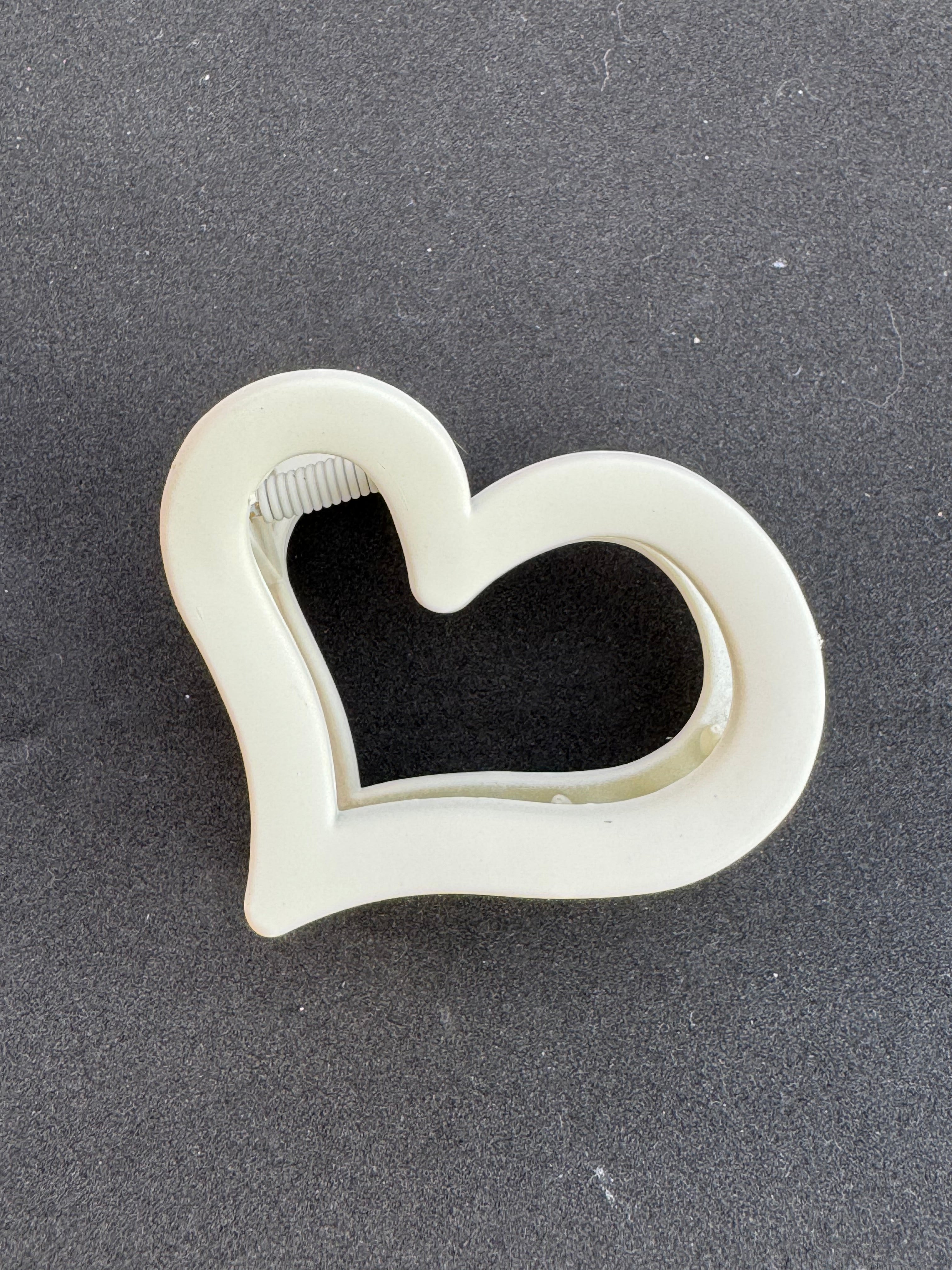 Pince à cheveux cœur (taille moyenne)